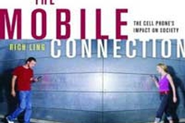 Dùng ĐTDĐ để điều chỉnh tâm trạng giới trẻ