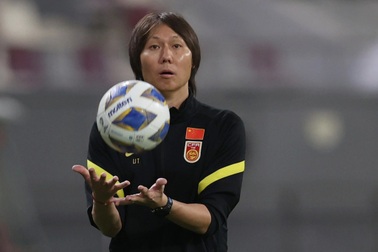 HLV Trung Quốc tuyên bố đanh thép, thách thức tuyển Nhật Bản