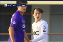 Văn Toàn mờ nhạt, đối diện với lo lắng ở CLB Hàn Quốc