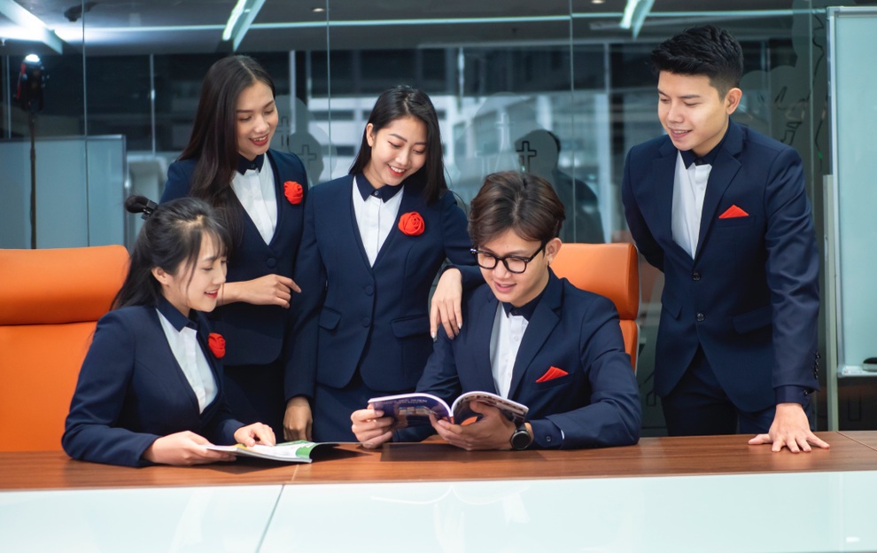 TakeUni - thương hiệu uy tín 30 năm trên thị trường đồng phục - 3 TakeUni - thương hiệu uy tín 30 năm trên thị trường đồng phục - 3