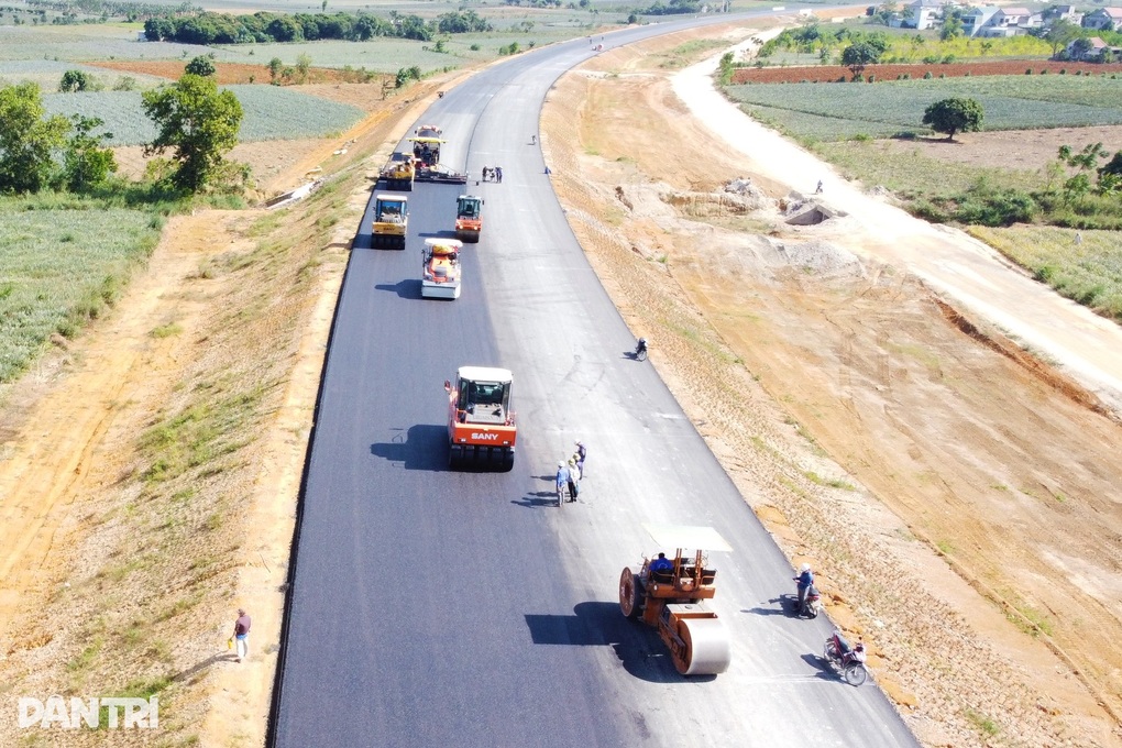 Dự án cao tốc Mai Sơn - Quốc lộ 45 nỗ lực thông xe ngày cuối năm 2022 - 11 Dự án cao tốc Mai Sơn - Quốc lộ 45 nỗ lực thông xe ngày cuối năm 2022 - 11