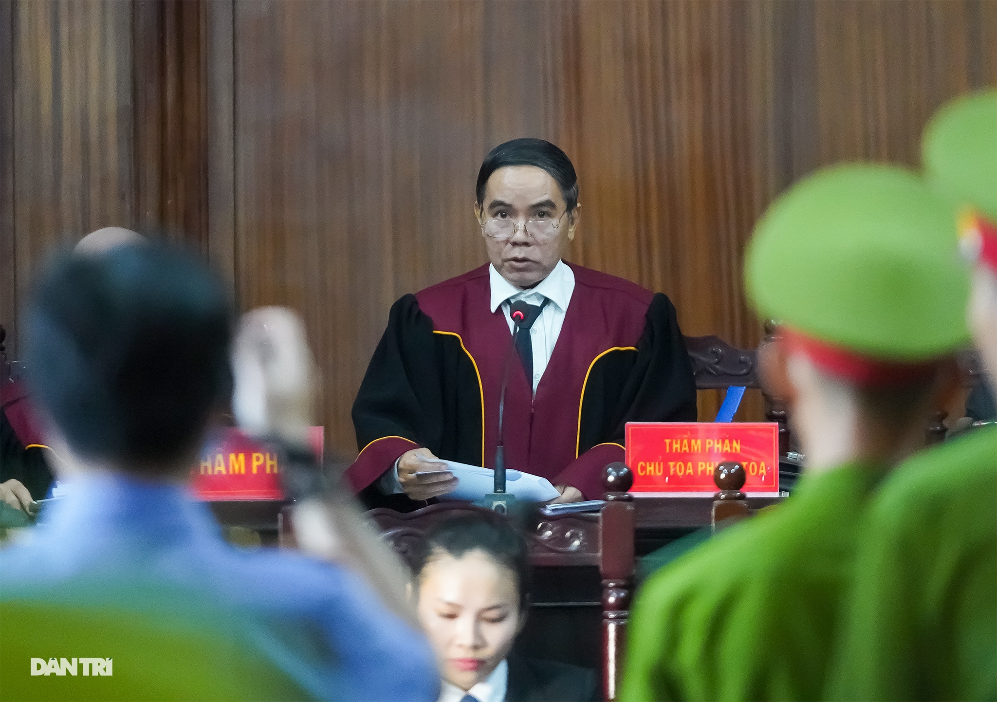 Toàn cảnh phiên tòa xét xử ông Đinh La Thăng và đồng phạm - 16 Toàn cảnh phiên tòa xét xử ông Đinh La Thăng và đồng phạm - 16