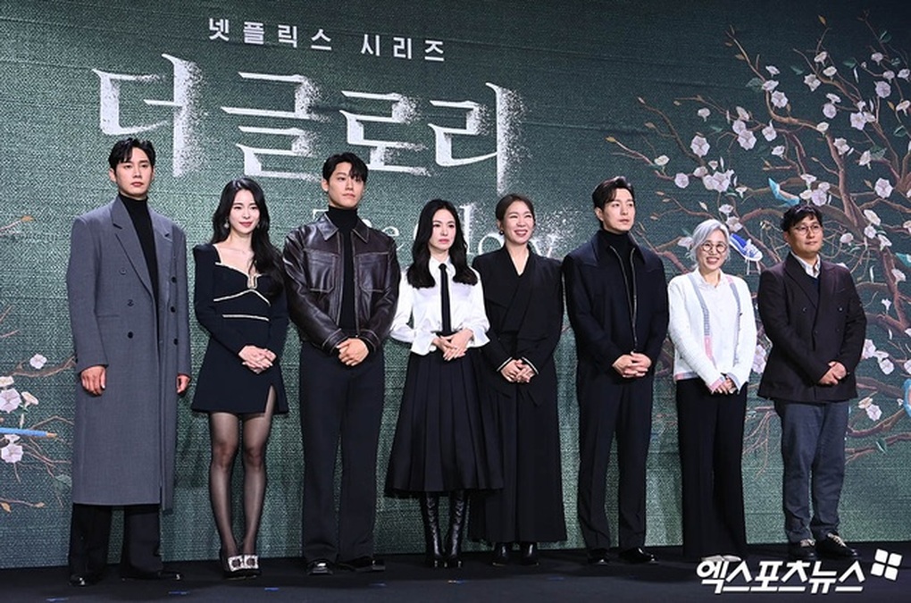 Người tình màn ảnh kém 14 tuổi của Song Hye Kyo: Đẹp trai và tài năng - 1 Người tình màn ảnh kém 14 tuổi của Song Hye Kyo: Đẹp trai và tài năng - 1
