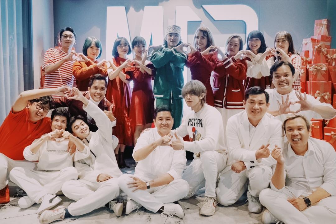 Giám đốc sáng tạo của MV gây tranh cãi bất ngờ rời công ty Sơn Tùng M-TP - 2 Giám đốc sáng tạo của MV gây tranh cãi bất ngờ rời công ty Sơn Tùng M-TP - 2