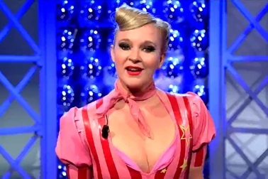 Kỷ luc dừng cánh quạt máy đang chạy bằng cách dùng lưỡi chặn