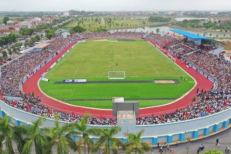 Chi hơn 11 tỷ đồng lắp dàn đèn, bảng tỷ số để “chảo lửa” của tỉnh kịp phục vụ V-League 2020 - 1 Chi hơn 11 tỷ đồng lắp dàn đèn, bảng tỷ số để “chảo lửa” của tỉnh kịp phục vụ V-League 2020 - 1