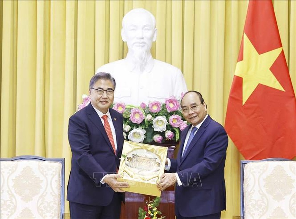 Chủ tịch nước tiếp Bộ trưởng Ngoại giao Hàn Quốc - 1 Chủ tịch nước tiếp Bộ trưởng Ngoại giao Hàn Quốc - 1