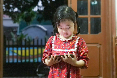 "Đừng thấy trẻ con hiểu chuyện sớm mà vội mừng!"