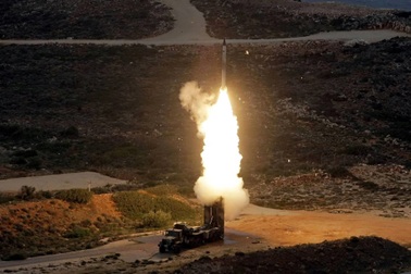 Slovakia chuyển "Rồng lửa" S-300 cho Ukraine, Mỹ đưa tên lửa sát vách Nga