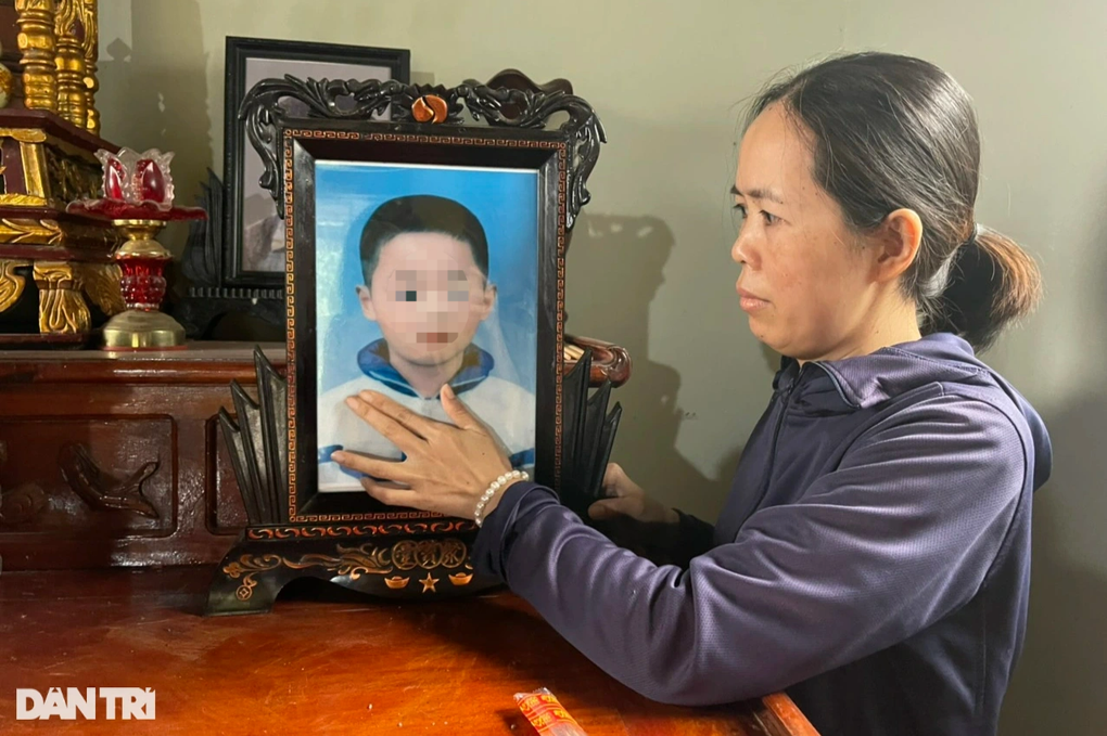 Bố từ chối điều trị bệnh, nằm nhà chờ chết để con trai có cơ hội đi học - 3 Bố từ chối điều trị bệnh, nằm nhà chờ chết để con trai có cơ hội đi học - 3