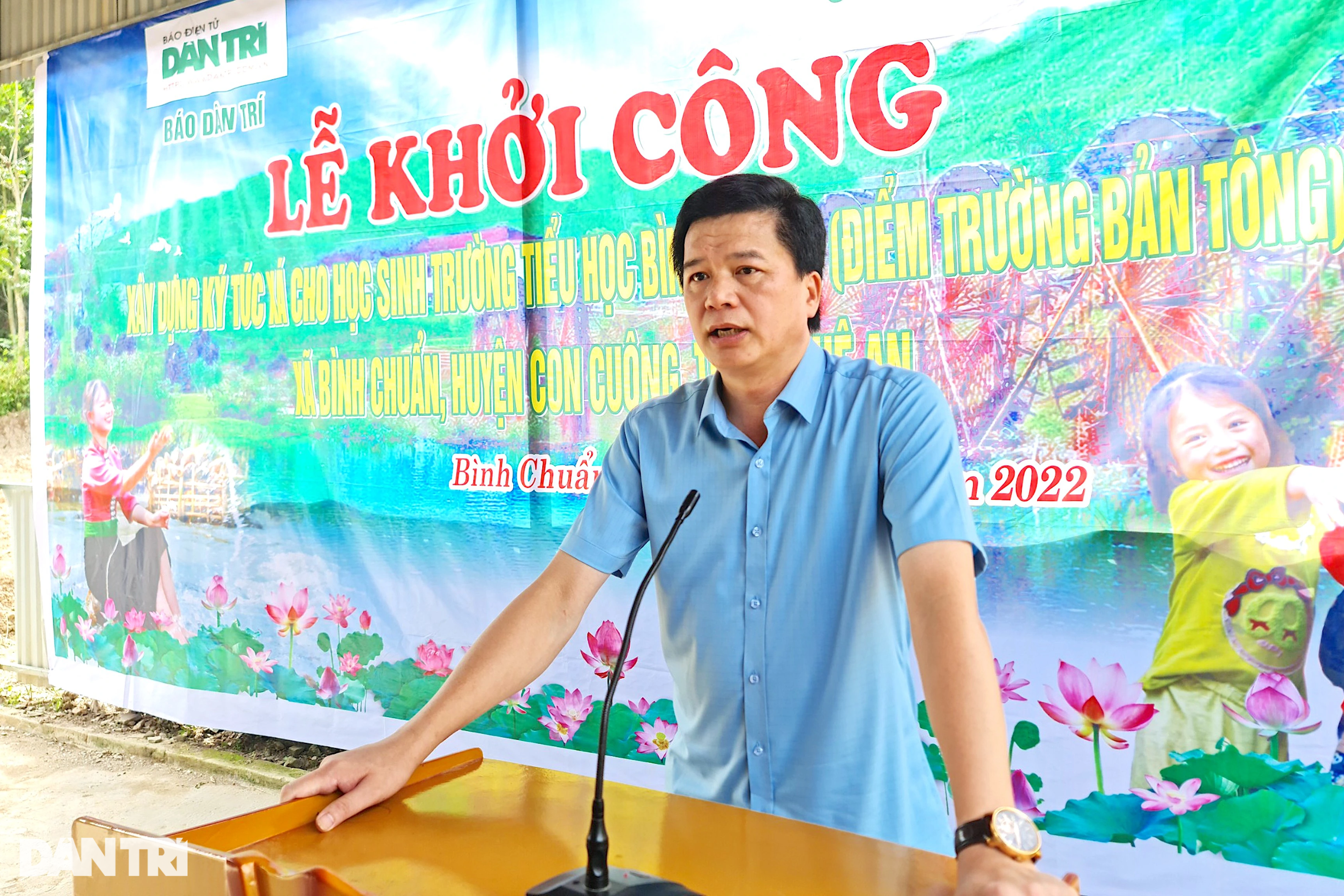 Khởi công xây điểm trường Dân trí giúp học sinh nghèo nơi miền núi xứ Nghệ - 9 Khởi công xây điểm trường Dân trí giúp học sinh nghèo nơi miền núi xứ Nghệ - 9