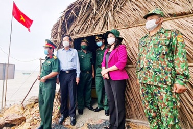 Phó Chủ tịch nước kiểm tra công tác chống dịch ở biên giới Kiên Giang