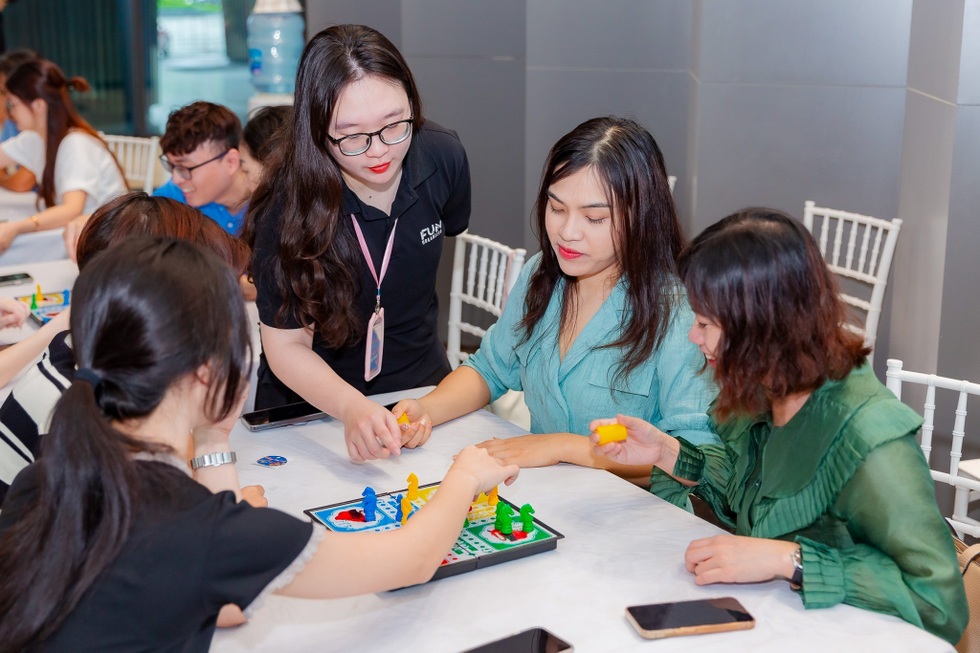 Hơn cả nơi làm việc xuất sắc là nơi làm việc hạnh phúc! - 3 Hơn cả nơi làm việc xuất sắc là nơi làm việc hạnh phúc! - 3