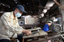 Người cao tuổi khi đi làm có bị cắt lương hưu?