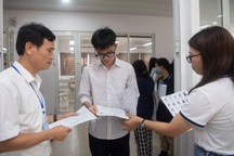 Hỏng xe trên đường đi thi tốt nghiệp, nam sinh xin thi nhờ và cái kết