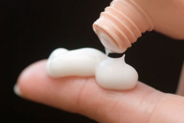 Dùng thuốc bôi có chữa khỏi bệnh trĩ?