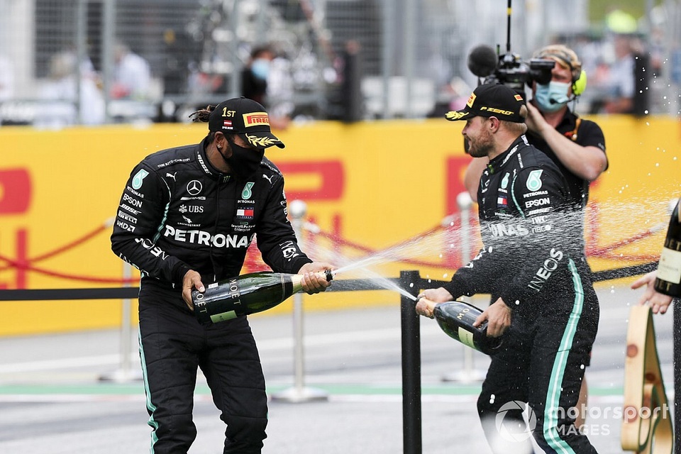 Styrian GP 2020: Mercedes bội thu, Ferrari cay đắng trắng tay - 4 Styrian GP 2020: Mercedes bội thu, Ferrari cay đắng trắng tay - 4