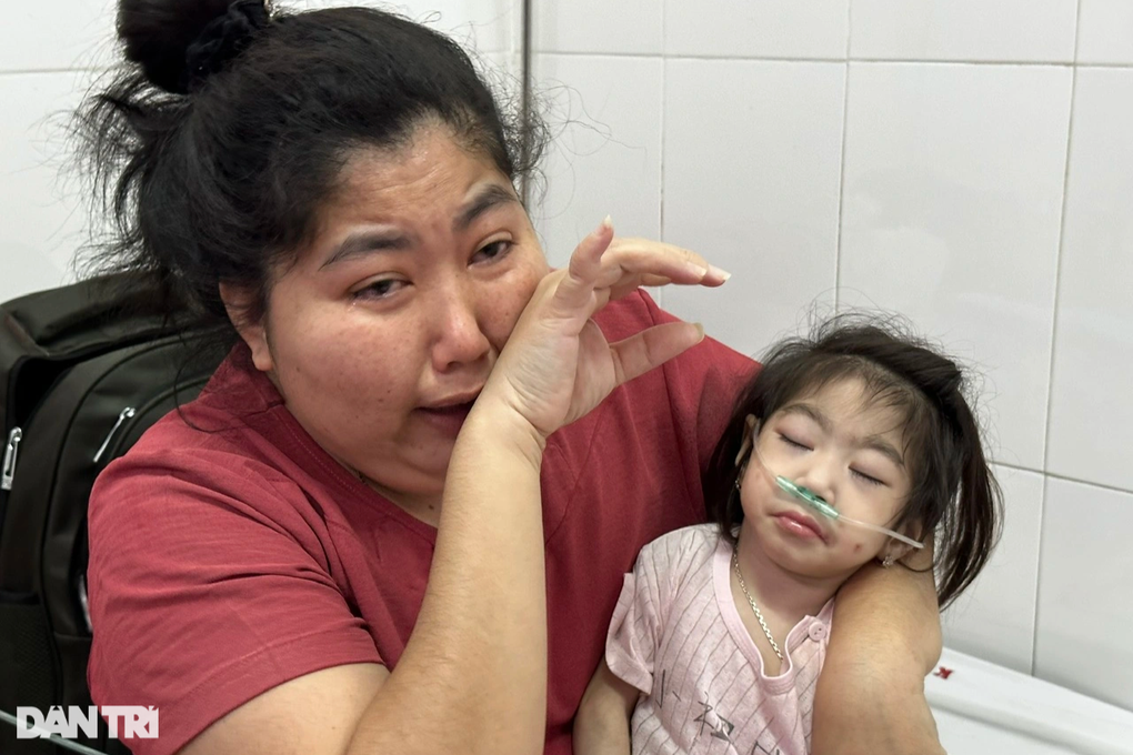 Con gái 3 tuổi bại não, gầy trơ xương và người mẹ nhiều lần thất hứa - 5 Con gái 3 tuổi bại não, gầy trơ xương và người mẹ nhiều lần thất hứa - 5