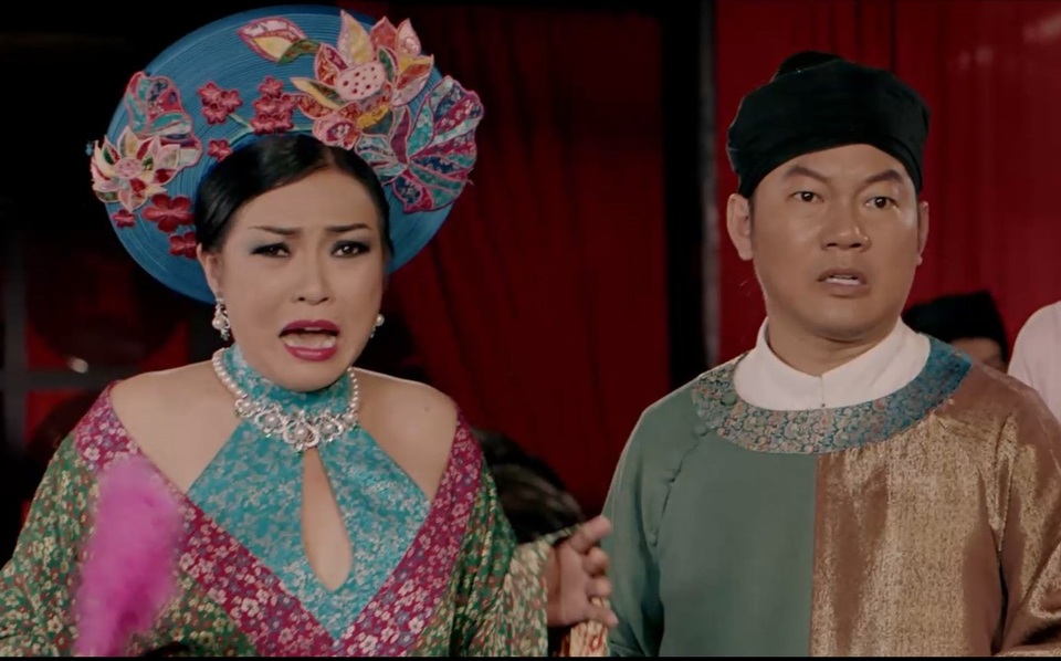 Phương Thanh tiết lộ phải độn ngực phì nhiêu để vào vai Tú Bà - 9 Phương Thanh tiết lộ phải độn ngực phì nhiêu để vào vai Tú Bà - 9