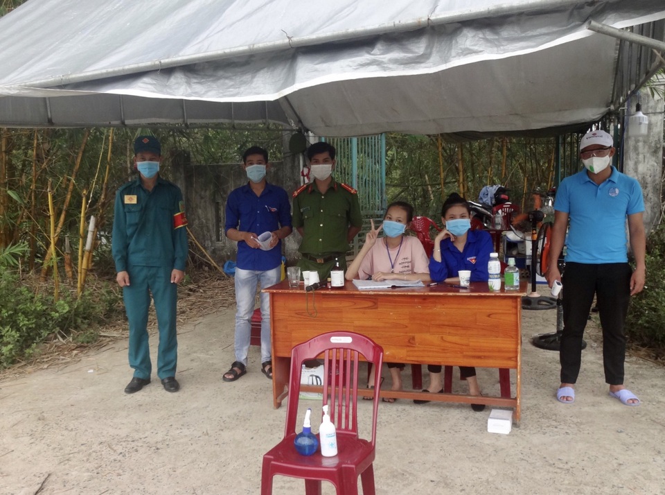 Đà Nẵng: Thanh niên xung kích ra quân chống “giặc” Covid-19 - 4 Đà Nẵng: Thanh niên xung kích ra quân chống “giặc” Covid-19 - 4