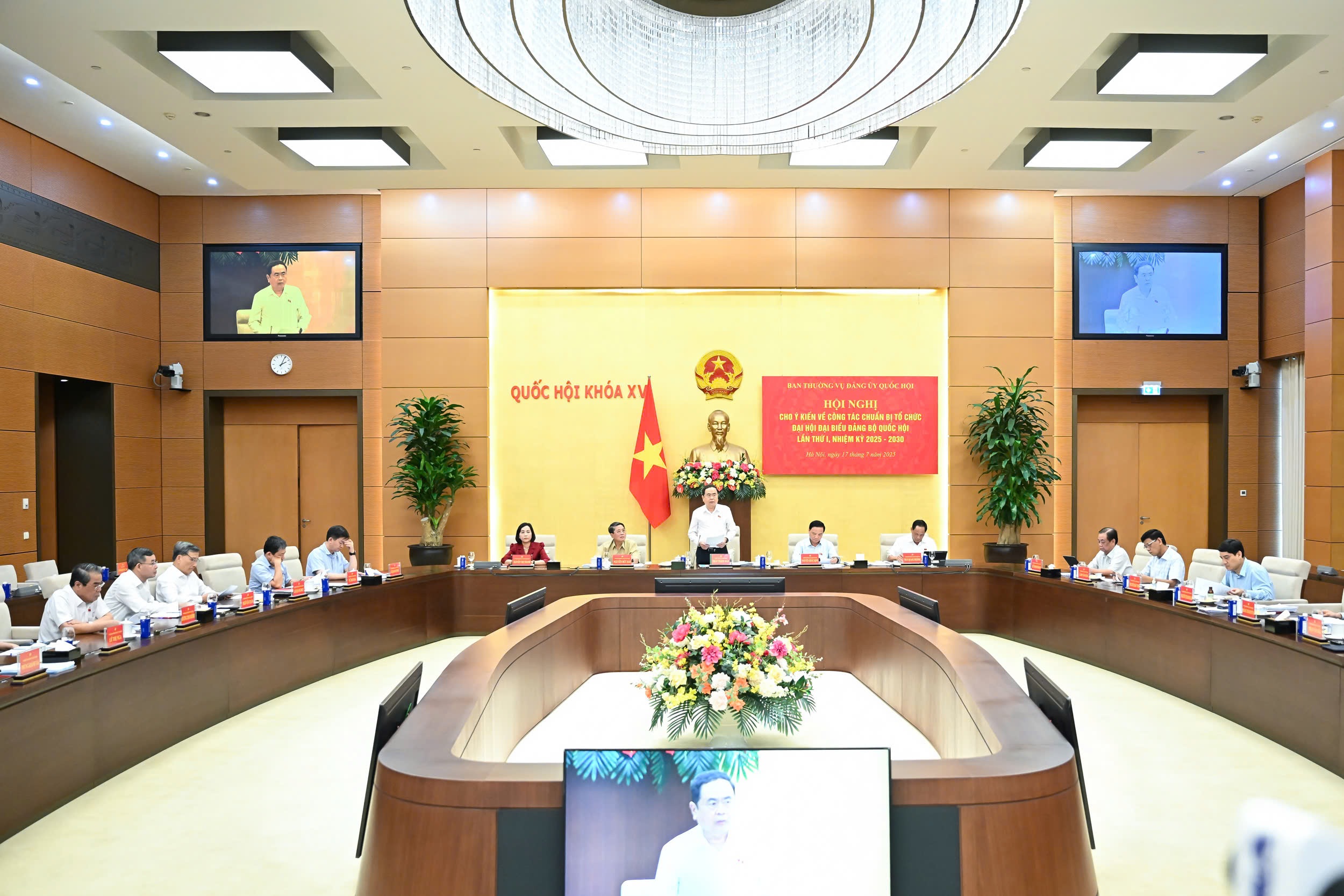 Giới thiệu nhân sự khóa mới phải công tâm, coi trọng chất lượng - 2