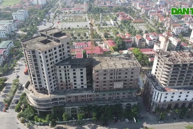 Cận cảnh công trình tổ hợp trên "đất kim cương" dở dang, xấu xí ở Bắc Ninh