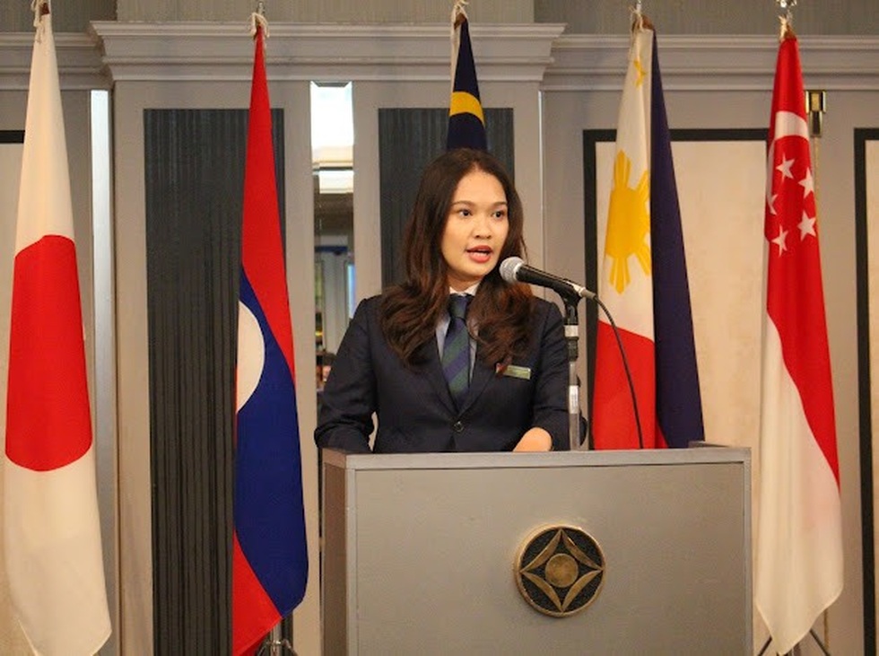 Nữ thiếu úy, bác sĩ là công dân trẻ tiêu biểu TPHCM, từng tới 20 quốc gia - 11 Nữ thiếu úy, bác sĩ là công dân trẻ tiêu biểu TPHCM, từng tới 20 quốc gia - 11