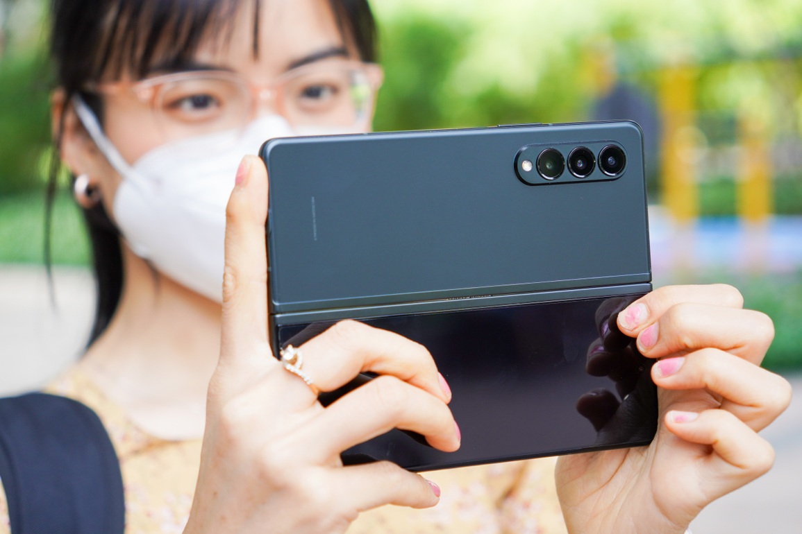 Đánh giá Galaxy Z Fold3: màn hình gập độc đáo, có chống nước - 12 Đánh giá Galaxy Z Fold3: màn hình gập độc đáo, có chống nước - 12