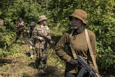 Chiến dịch mở rộng tuyển mộ nữ giới vào quân đội Ukraine