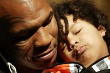 Mike Tyson tái xuất giang hồ