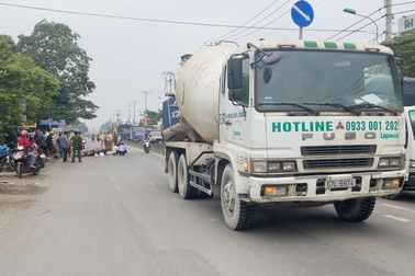 Xe bồn va chạm xe máy, một cán bộ công an tử vong