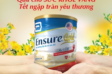 Trao “Lời chúc” nhận quà “vàng” từ Ensure Gold Acti M2