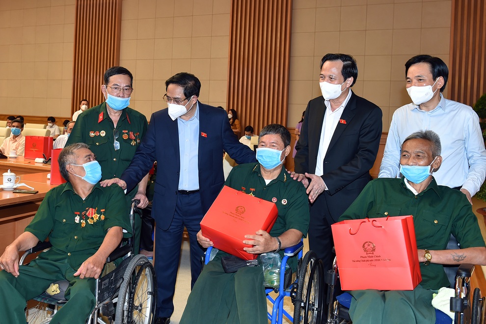 Những tấm gương về nghị lực truyền cảm hứng chiến thắng đại dịch - 1 Những tấm gương về nghị lực truyền cảm hứng chiến thắng đại dịch - 1