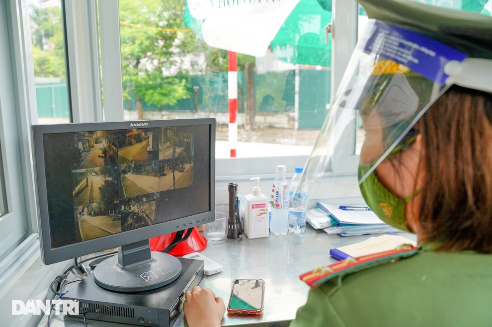 Cận cảnh mắt thần hỗ trợ giám sát trong khu cách ly F1 ở Hà Nội - 5 Cận cảnh mắt thần hỗ trợ giám sát trong khu cách ly F1 ở Hà Nội - 5