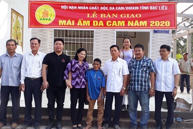 Tri ân những người ngày đêm chăm sóc nạn nhân da cam