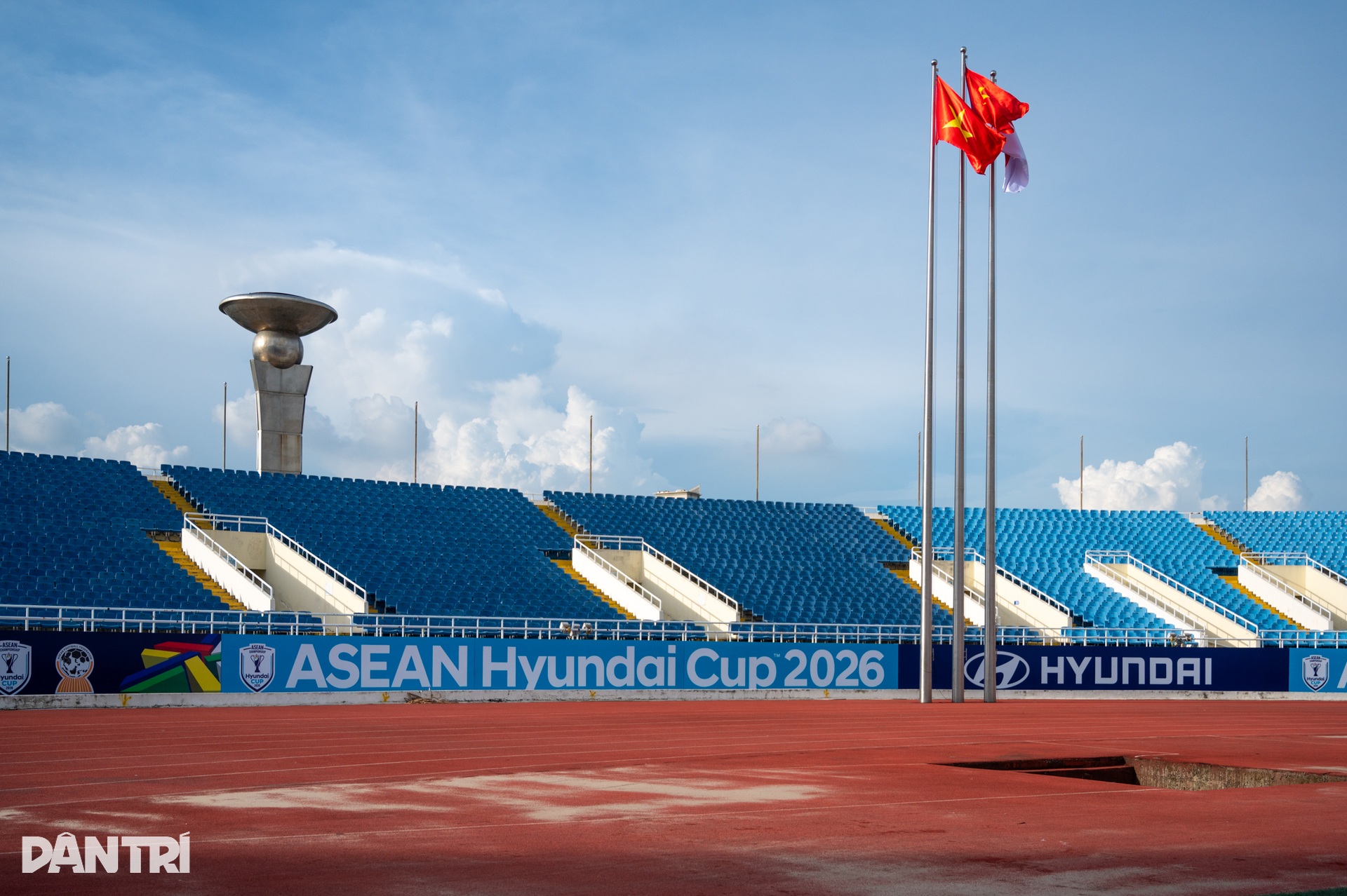 Tuyển Việt Nam tái xuất tại sân Mỹ Đình sau 2 năm - 13 Tuyển Việt Nam tái xuất tại sân Mỹ Đình sau 2 năm - 13