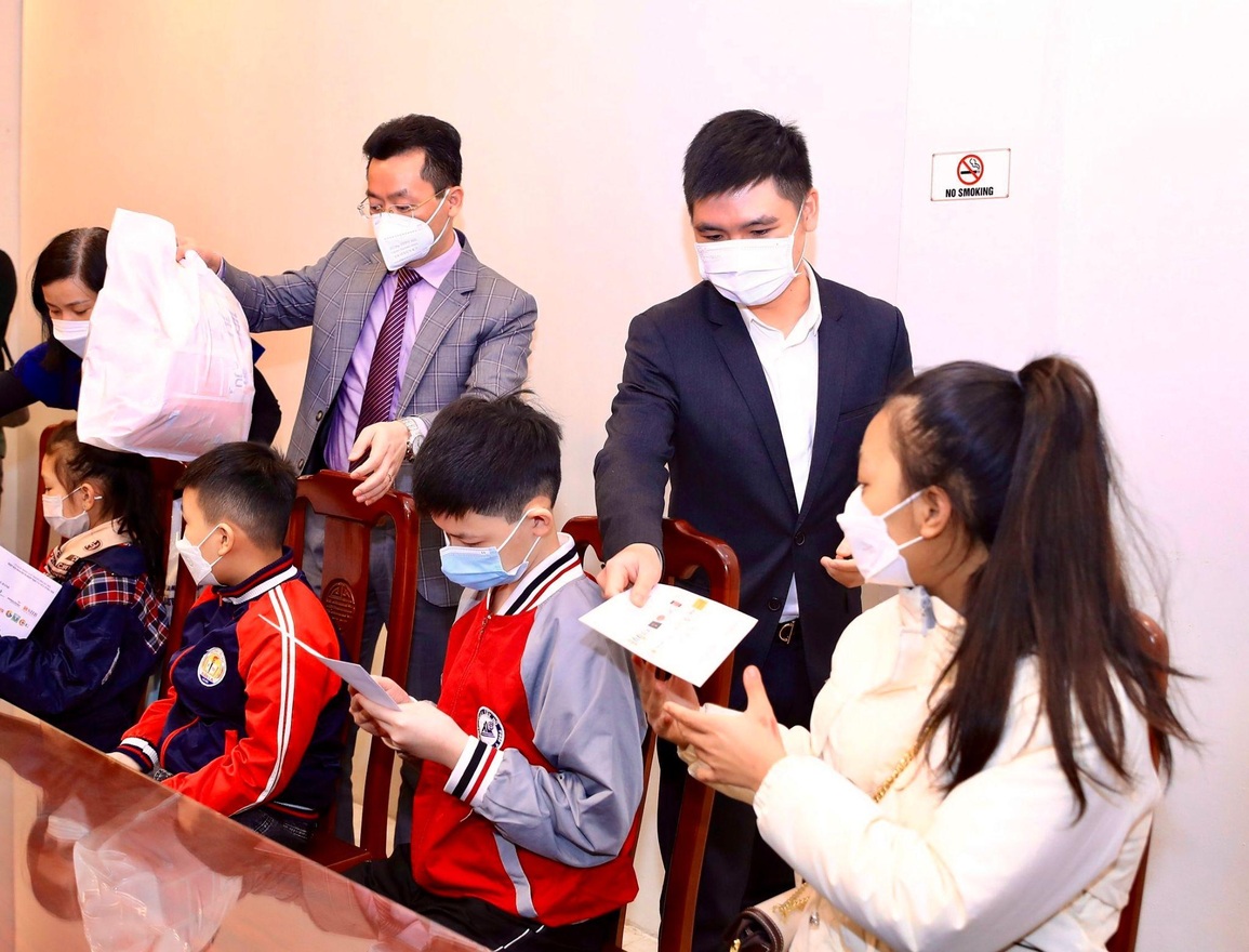 TT Group trao quà cho trẻ em khó khăn tại Hà Nội - 2 TT Group trao quà cho trẻ em khó khăn tại Hà Nội - 2