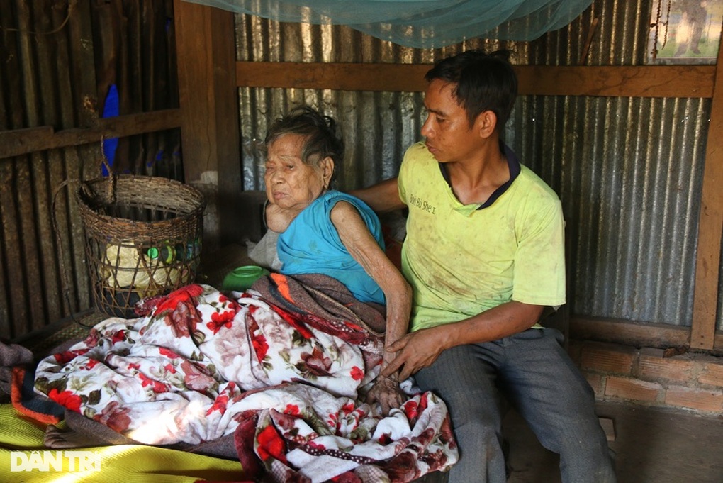 Trưởng bon đại lý... nợ, giúp đồng bào dân tộc cơ hội thoát nghèo - 3 Trưởng bon đại lý... nợ, giúp đồng bào dân tộc cơ hội thoát nghèo - 3