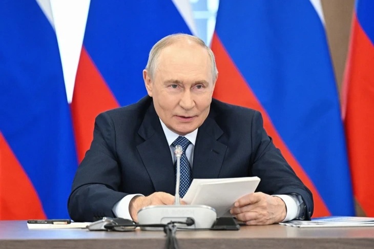 Ông Putin yêu cầu chính phủ hỗ trợ xây dựng lại các kho hàng thương mại