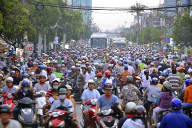 Tắc đường trầm trọng vì cầu Ông Buông đóng để thi công