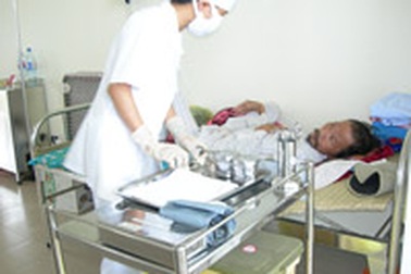 Thiếu bác sĩ nhưng còn phải… chờ?