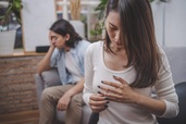 Mùi nước hoa trên người vợ lúc nửa đêm hé lộ sự thật khiến tôi bàng hoàng