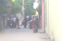 Chơi trong ngõ, bé gái 2 tuổi bị xe tải lùi cán tử vong