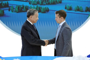 Tổng Bí thư Tô Lâm gặp gỡ doanh nghiệp Phần Lan, thăm cộng đồng người Việt