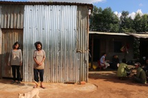 Gia cảnh buồn của cậu học sinh tự tử vì chưa có quần áo mới