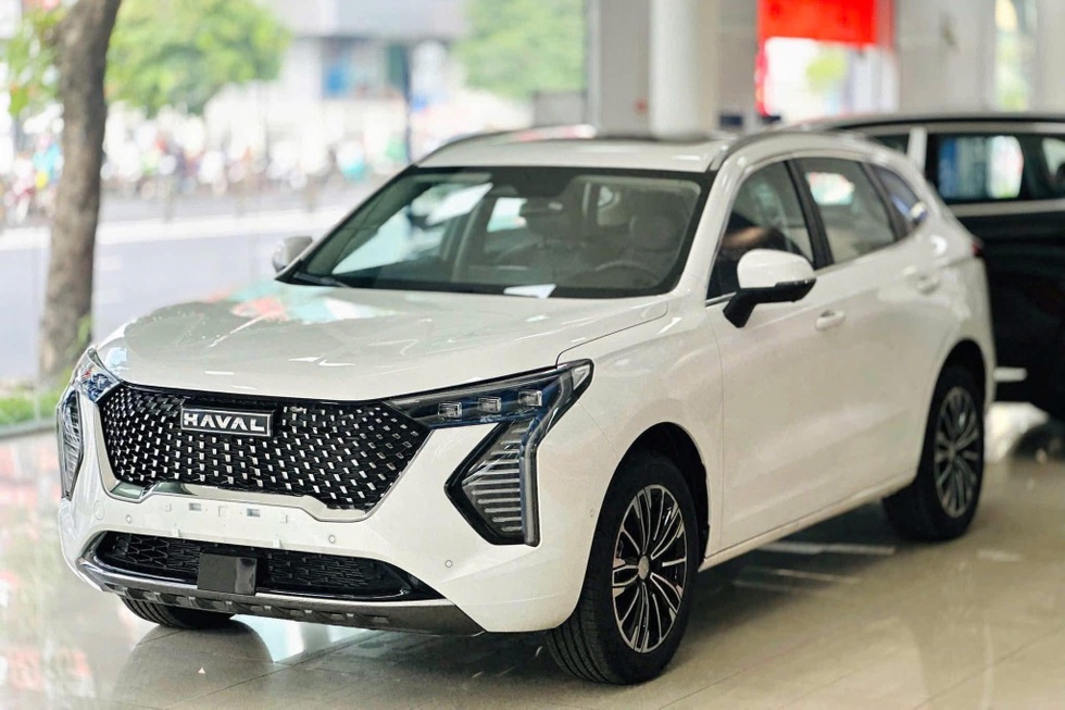 Ô tô Trung Quốc chạy đua ưu đãi, có xe tặng vàng cho khách “chốt đơn” - 6 Ô tô Trung Quốc chạy đua ưu đãi, có xe tặng vàng cho khách “chốt đơn” - 6