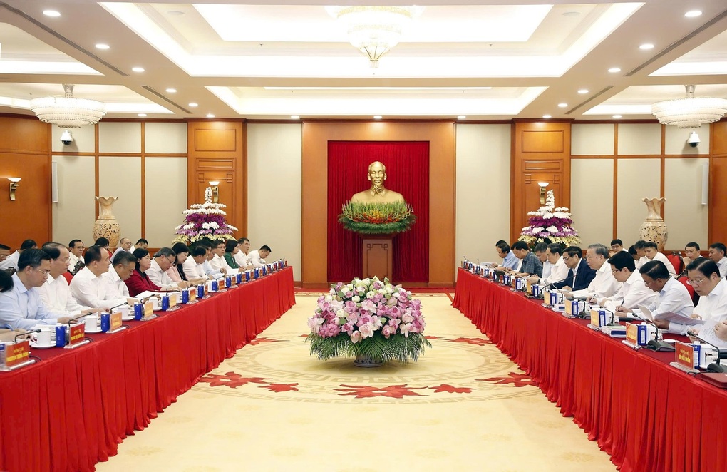 Bộ Chính trị cho ý kiến về phương án nhân sự của Hà Nội, TPHCM - 2 Bộ Chính trị cho ý kiến về phương án nhân sự của Hà Nội, TPHCM - 2