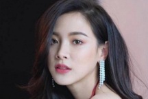 Mê mẩn nhan sắc của mỹ nhân "Chiếc lá cuốn bay" Baifern Pimchanok