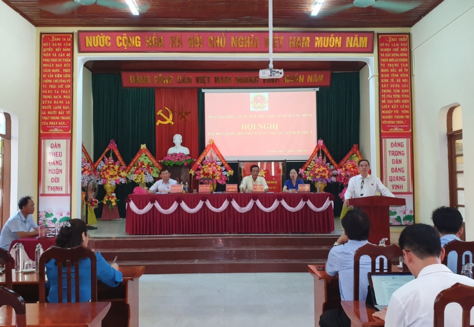 Trưởng Ban Kinh tế Trung ương Nguyễn Văn Bình tiếp xúc cử tri Quảng Bình - 1 Trưởng Ban Kinh tế Trung ương Nguyễn Văn Bình tiếp xúc cử tri Quảng Bình - 1