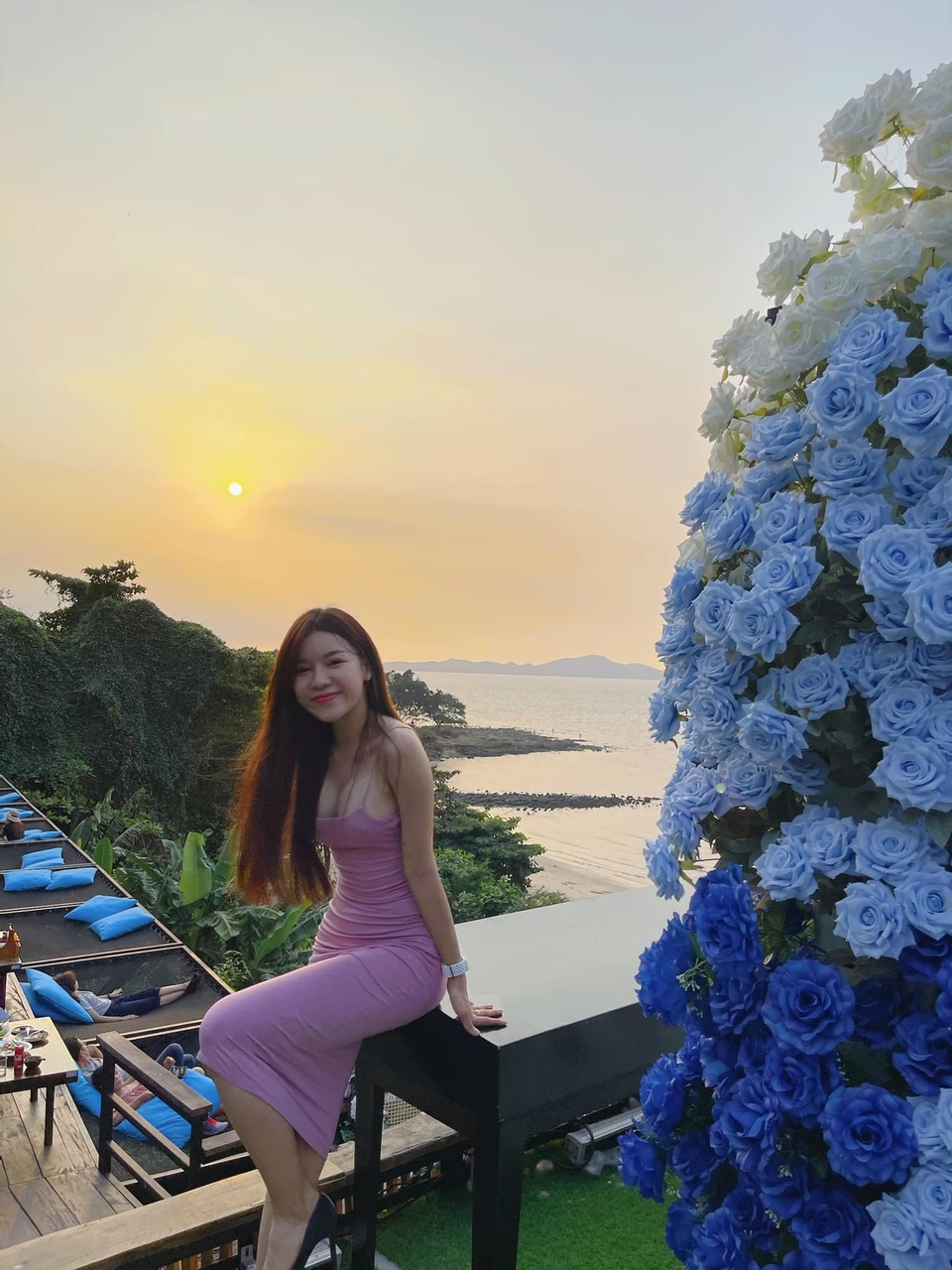 Bí quyết yêu xa bền chặt của thủ thành Đặng Văn Lâm và bạn gái nóng bỏng - 3